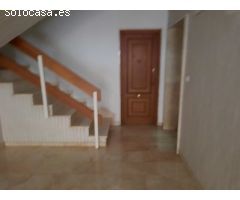 VENTA DE GRAN PISO EN ALHAMAR