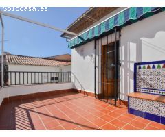 !!! MAGNIFICA CASA EN VENTA EN GRANADA JUNTO A LOS JARDINES TRIUNFO !!