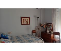 AMPLIA Y LUMINOSA CASA INDEPENDIENTE EN PLENO CENTRO DE LA MALAHÁ, CON TERRAZA Y