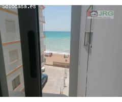 SE VENDE APARTAMENTO DELANTE DEL MAR