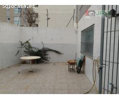 SE VENDE CASA INDEPENDIENTE EN BENICARLÓ