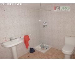 SE VENDE BAJO COMERCIAL EN BENICARLO