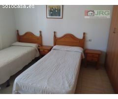 SE VENDE PISO DE 2 HABITACIONES CON PISCINA