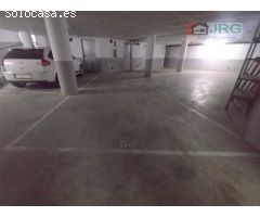 SE ALQUILA PLAZA DE PARKING PARA TODO EL AÑO