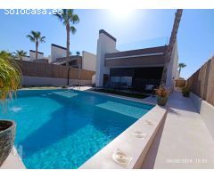 GROUND FLOOR SUNNY VILLA WITH ROOF TERRACE IN QUIET NEIGHBORHOOD