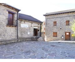 Casa con parcela en valle de Vió.