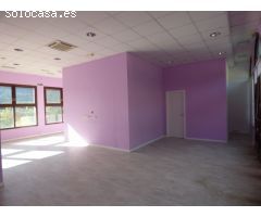 Local en zona comercial Ainsa.