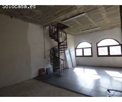 Local en zona comercial Ainsa.
