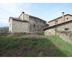 Parcela urbana a la entrada de la Sierra de Guara.