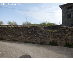 Parcela urbana a la entrada de la Sierra de Guara.