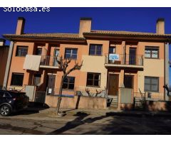 Casa adosada con terraza en Ainsa-Sobrarbe.
