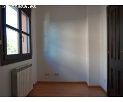 Casa adosada con terraza en Ainsa-Sobrarbe.