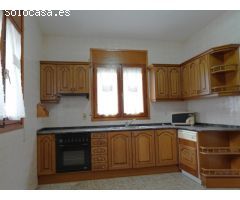 Casa en plaza mayor Tierrantona