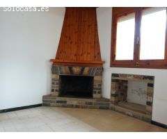 Casa en plaza mayor Tierrantona
