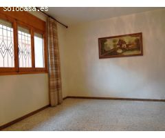 Casa en plaza mayor Tierrantona