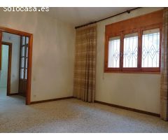 Casa en plaza mayor Tierrantona