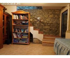 Casa con terreno en Escanilla.