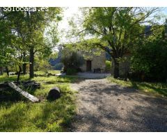 Casa con terreno en Escanilla.