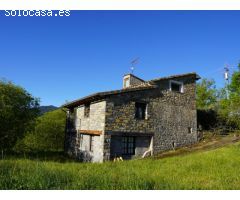 Casa con terreno en Escanilla.