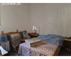 MAGNÍFICA CASA EN LA AVENIDA