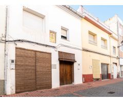 Céntrica y acogedora casa de pueblo