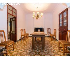 EXCELENTE CASA CON MUCHAS POSIBILIDADES