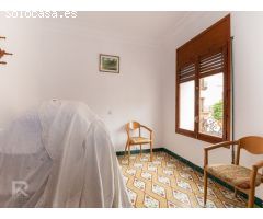 EXCELENTE CASA CON MUCHAS POSIBILIDADES