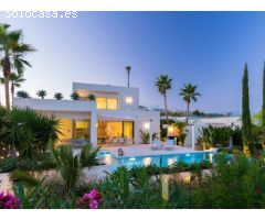 Exclusiva Villa Independiente de Ensueño en Las Colinas Golf Resort