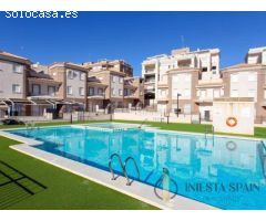 Chalets adosados en Zona Santiago Bernabéu Santa Pola