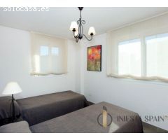 Chalets adosados en Zona Santiago Bernabéu Santa Pola