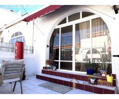 Bungalow adosado de una planta sin vecinos arriba