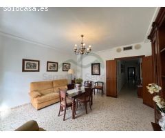 Piso céntrico 220m2, 3 Dorm, 2 Baños, Trastero y Buhardilla.