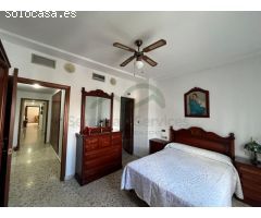 Piso céntrico 220m2, 3 Dorm, 2 Baños, Trastero y Buhardilla.