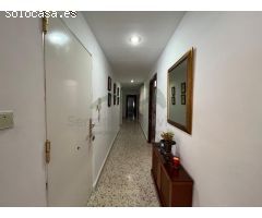 Piso céntrico 220m2, 3 Dorm, 2 Baños, Trastero y Buhardilla.