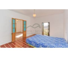 Serrania Services Inmobiliaria: Casa a reformar en Gaucín con gran potencial