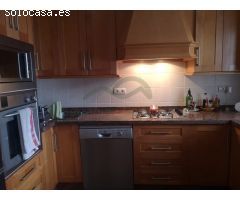 Casa de Pueblo 213m2 4 Dormitorios, 2 Baños, Garage, Terrazas y Vistas