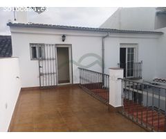 Casa de Pueblo 213m2 4 Dormitorios, 2 Baños, Garage, Terrazas y Vistas