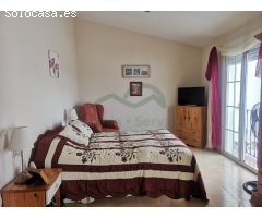 Casa de Pueblo 213m2 4 Dormitorios, 2 Baños, Garage, Terrazas y Vistas