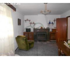 Casa de Pueblo con Parcela 1615 m2.