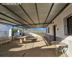Centro ecuestre con 3 viviendas a 5 km de Ronda