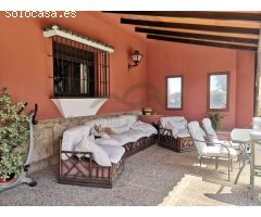 Finca rústica con piscina