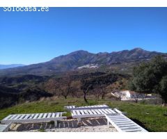 Finca con Almendros Ecologicos