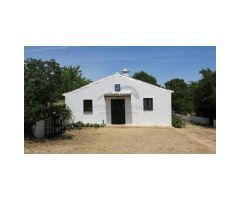 Cerca de Ronda - Finca con Vivienda y 1,200 Olivos