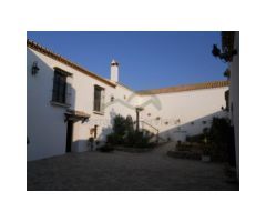Cortijo con 37 hectares, Puerto Serrano