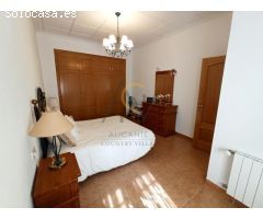 Inmaculada Villa en Monóvar