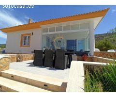 Chalet en La Romana con hermosas vistas.