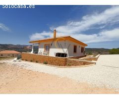 Chalet en La Romana con hermosas vistas.