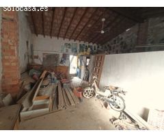 Casa unifamiliar con patio y garaje en La Romana