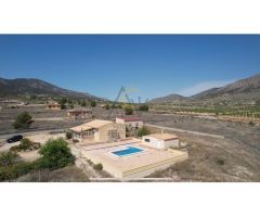 Fantástica Vivienda con Garaje, Barbacoa, Trastero y Piscina