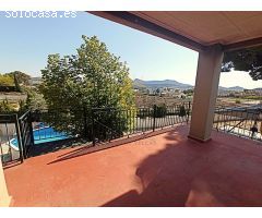 Chalet de dos alturas en Monóvar